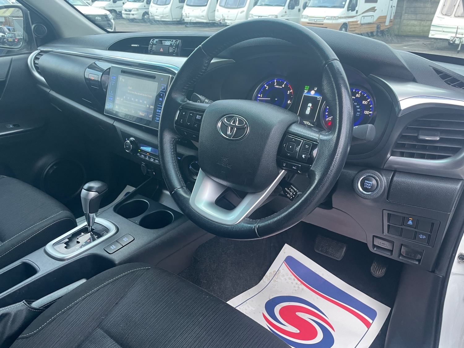 Used Toyota Hilux 2020 for sale - 76918921: Photo 11