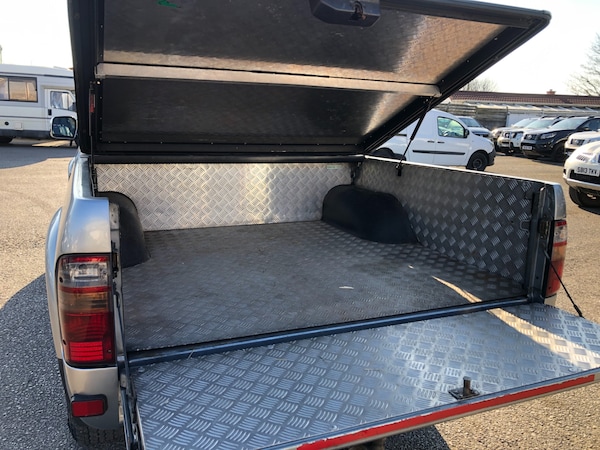 Used Toyota Hilux 2005 for sale - 74067868: Photo 8
