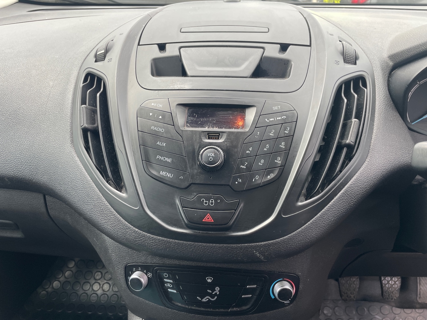 Used Ford Transit Courier 2014 for sale - 78199098: Photo 11