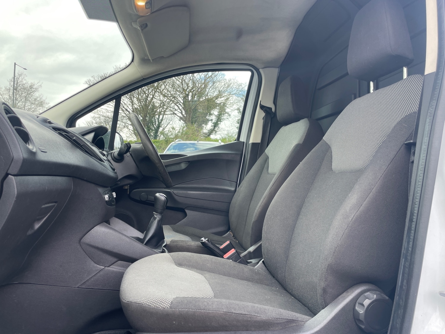 Used Ford Transit Courier 2014 for sale - 78199098: Photo 9