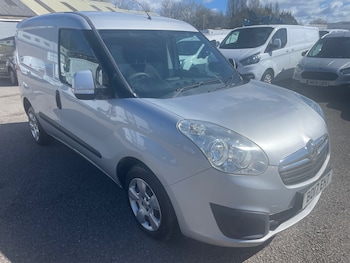 Used Vauxhall Combo 2017 for sale - 78108079: Photo
