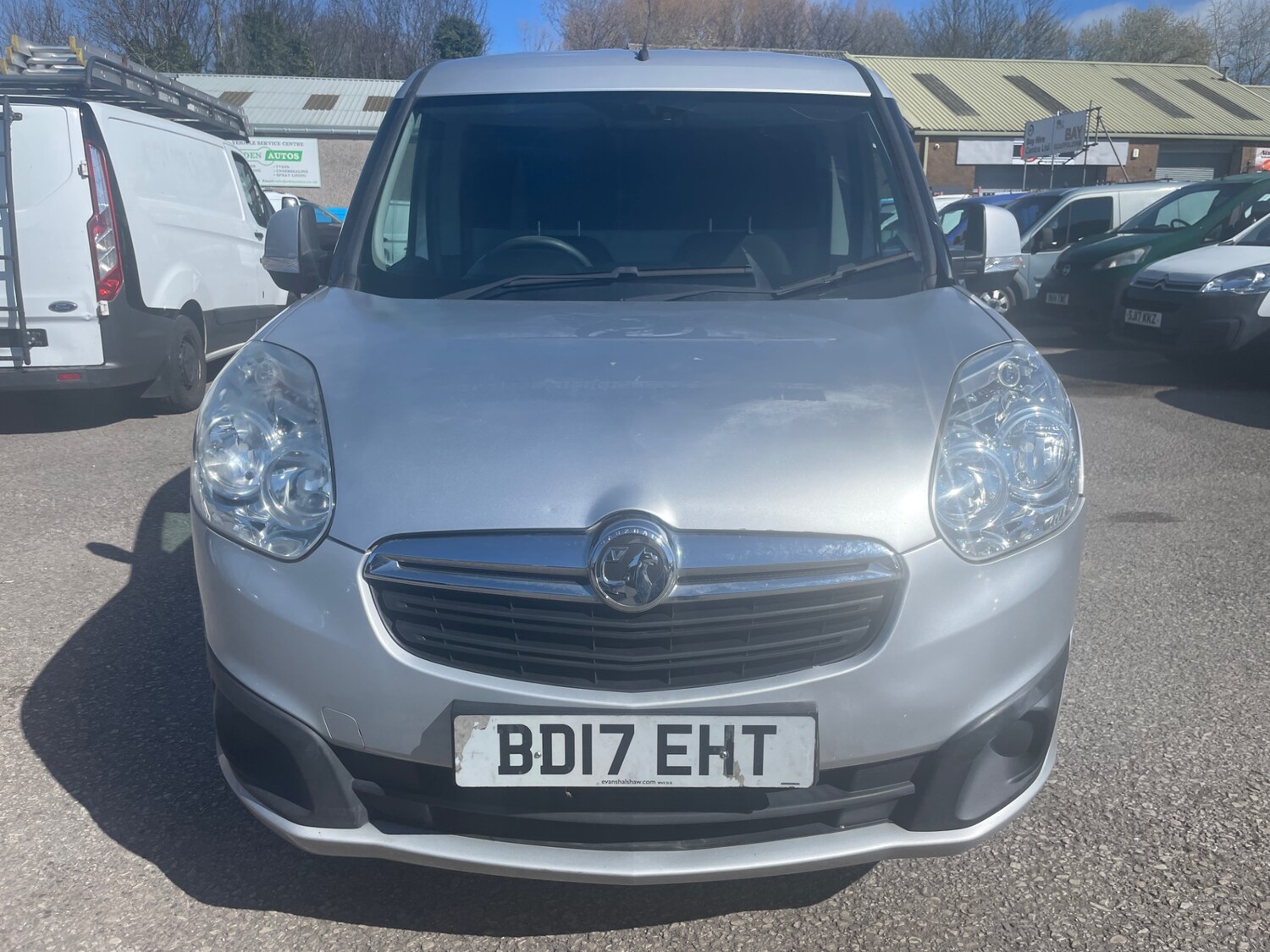 Used Vauxhall Combo 2017 for sale - 78108079: Photo 3