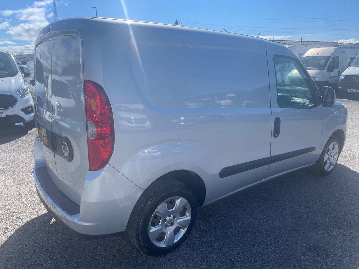 Used Vauxhall Combo 2017 for sale - 78108079: Photo 7