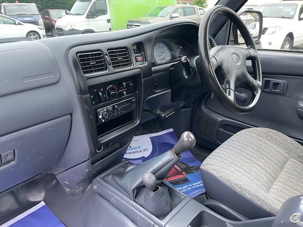 Used Toyota Hilux 2004 for sale - 76289188: Photo 10