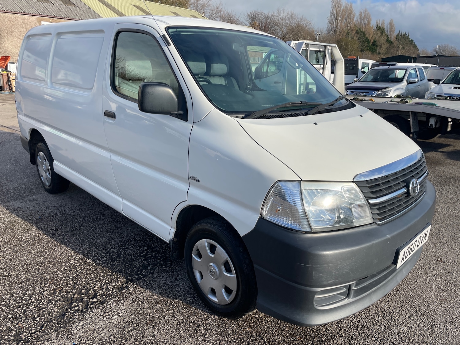 Used Toyota HiAce 2010 for sale - 76518034: Photo 2