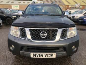 Used Nissan Navara 2015 for sale - 73050961: Photo