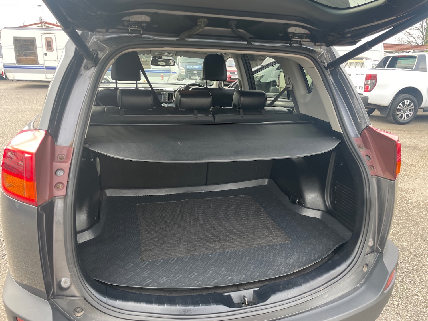 Used Toyota RAV4 2013 for sale - 76518111: Photo 8