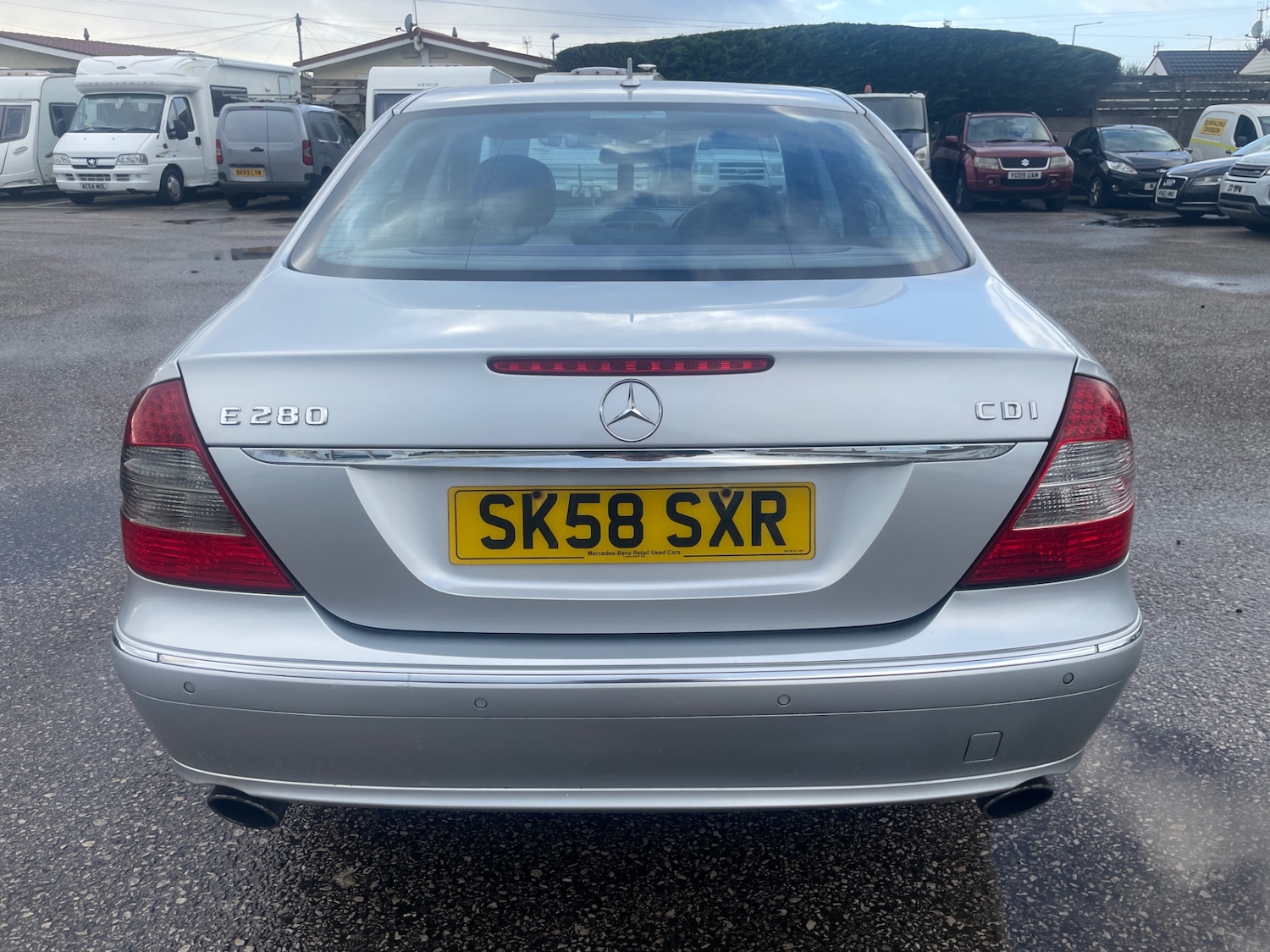 Used Mercedes-Benz E Class 2008 for sale - 77004870: Photo 6