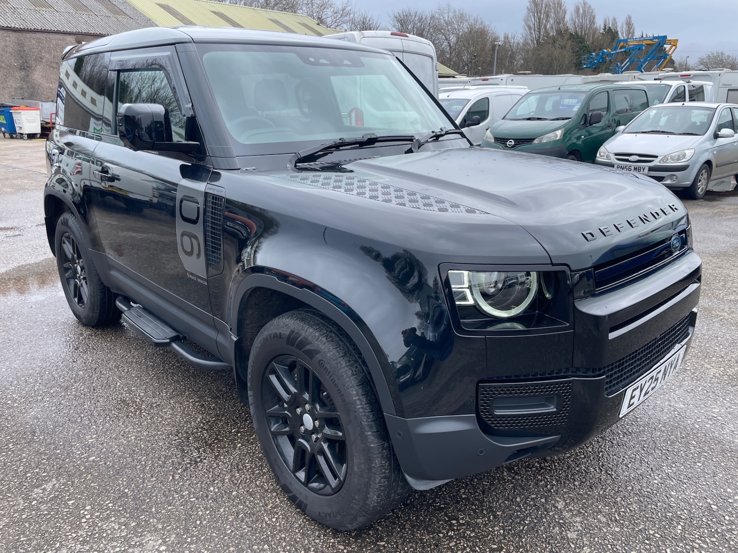 Used Land Rover Defender 2025 for sale - 77917566: Photo 2