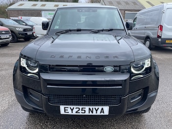 Used Land Rover Defender 2025 for sale - 77917566: Photo