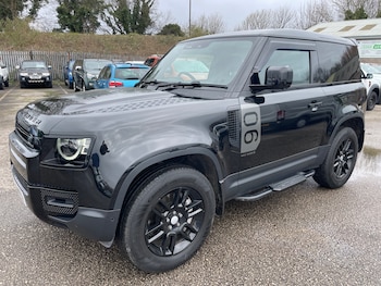 Used Land Rover Defender 2025 for sale - 77917566: Photo