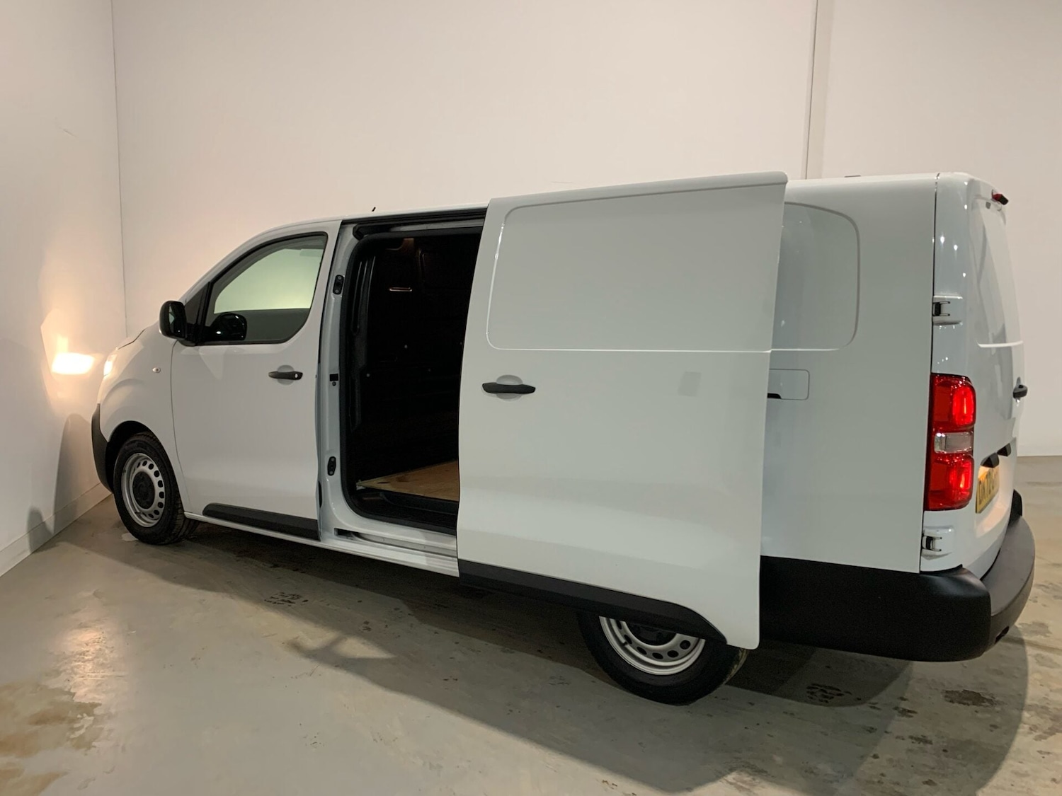Used Vauxhall Vivaro 2022 for sale - 76776523: Photo 11