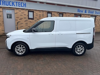 Used Ford Transit Courier 2024 for sale - 78959468: Photo