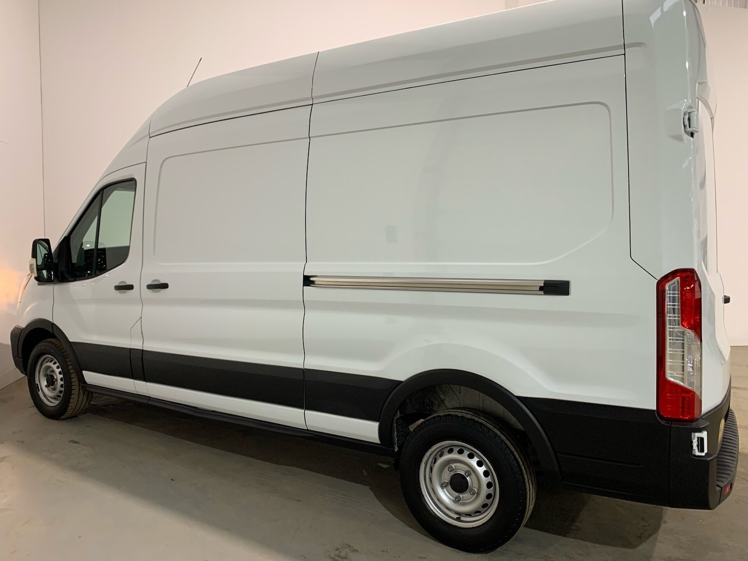 Used Ford Transit 2024 for sale - 77368054: Photo 10