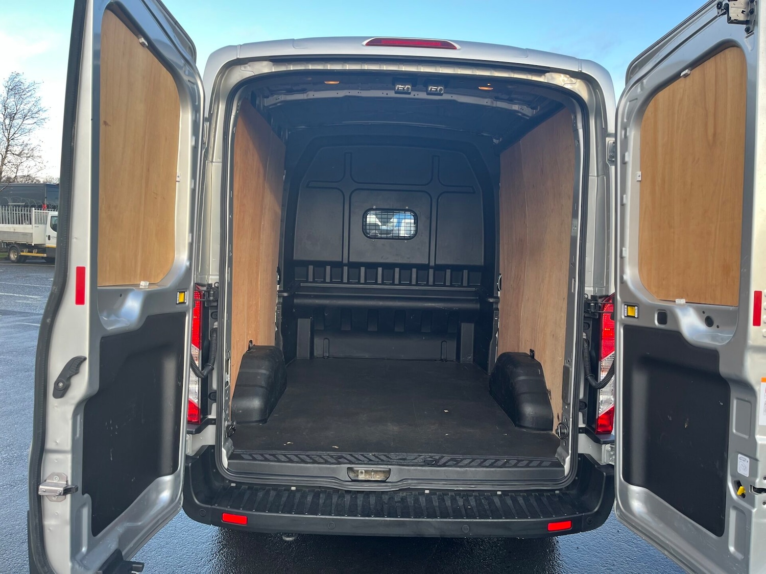 Used Ford Transit 2024 for sale - 76895888: Photo 17