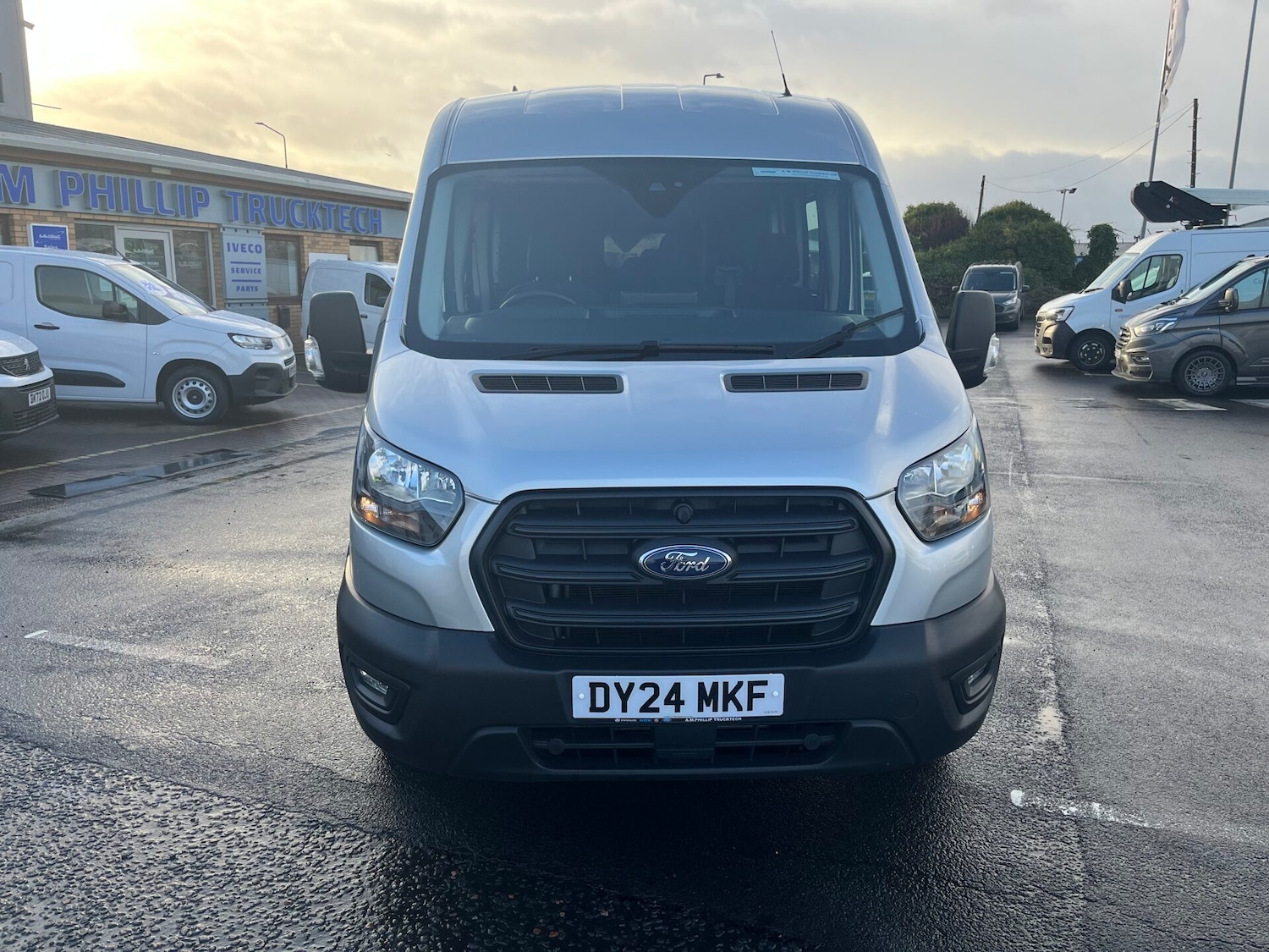 Used Ford Transit 2024 for sale - 76895888: Photo 2
