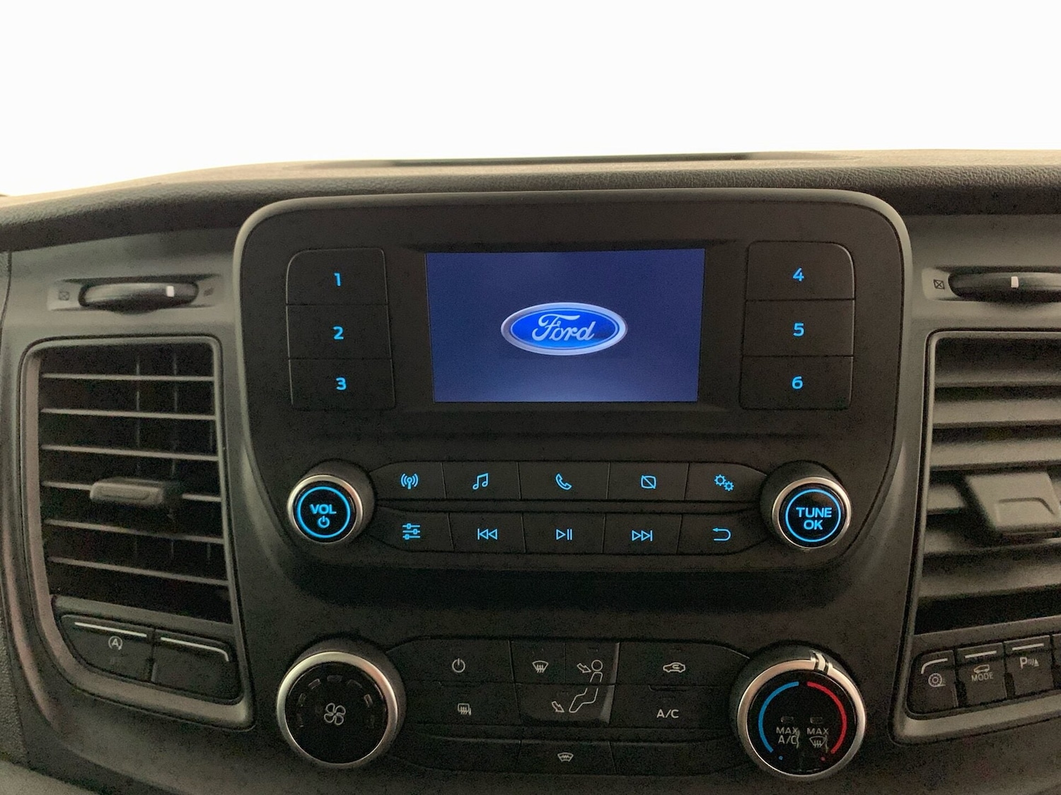 Used Ford Transit 2023 for sale - 77233649: Photo 18