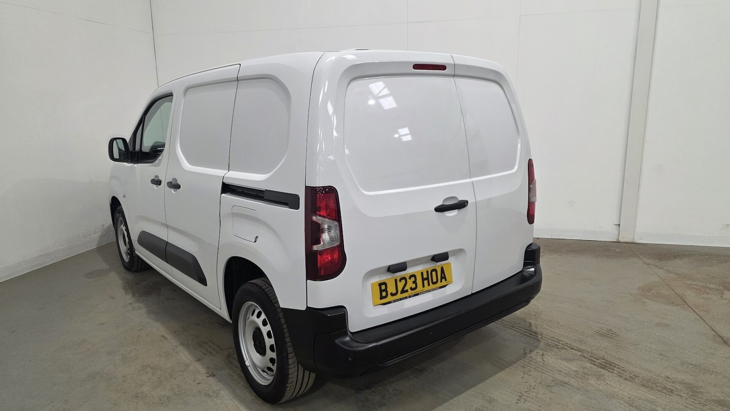 Used Peugeot Partner 2023 for sale - 78125011: Photo 2