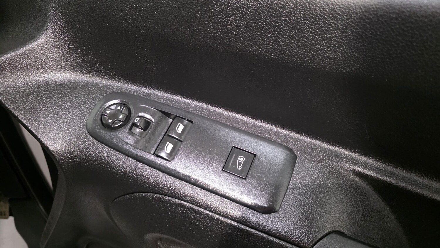 Used Peugeot Partner 2023 for sale - 78125011: Photo 23