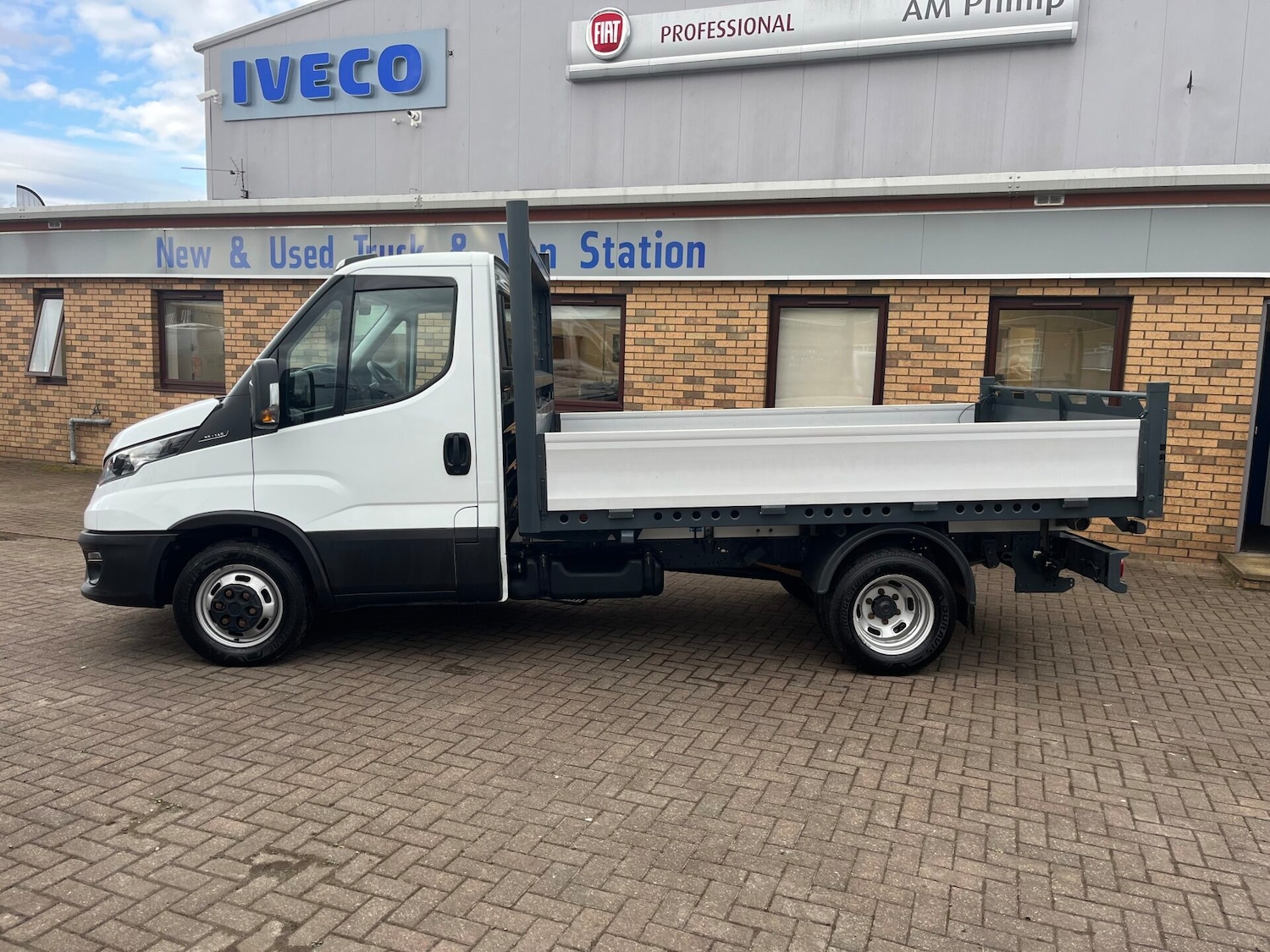 Used Iveco Daily 2024 for sale - 77945533: Photo 4