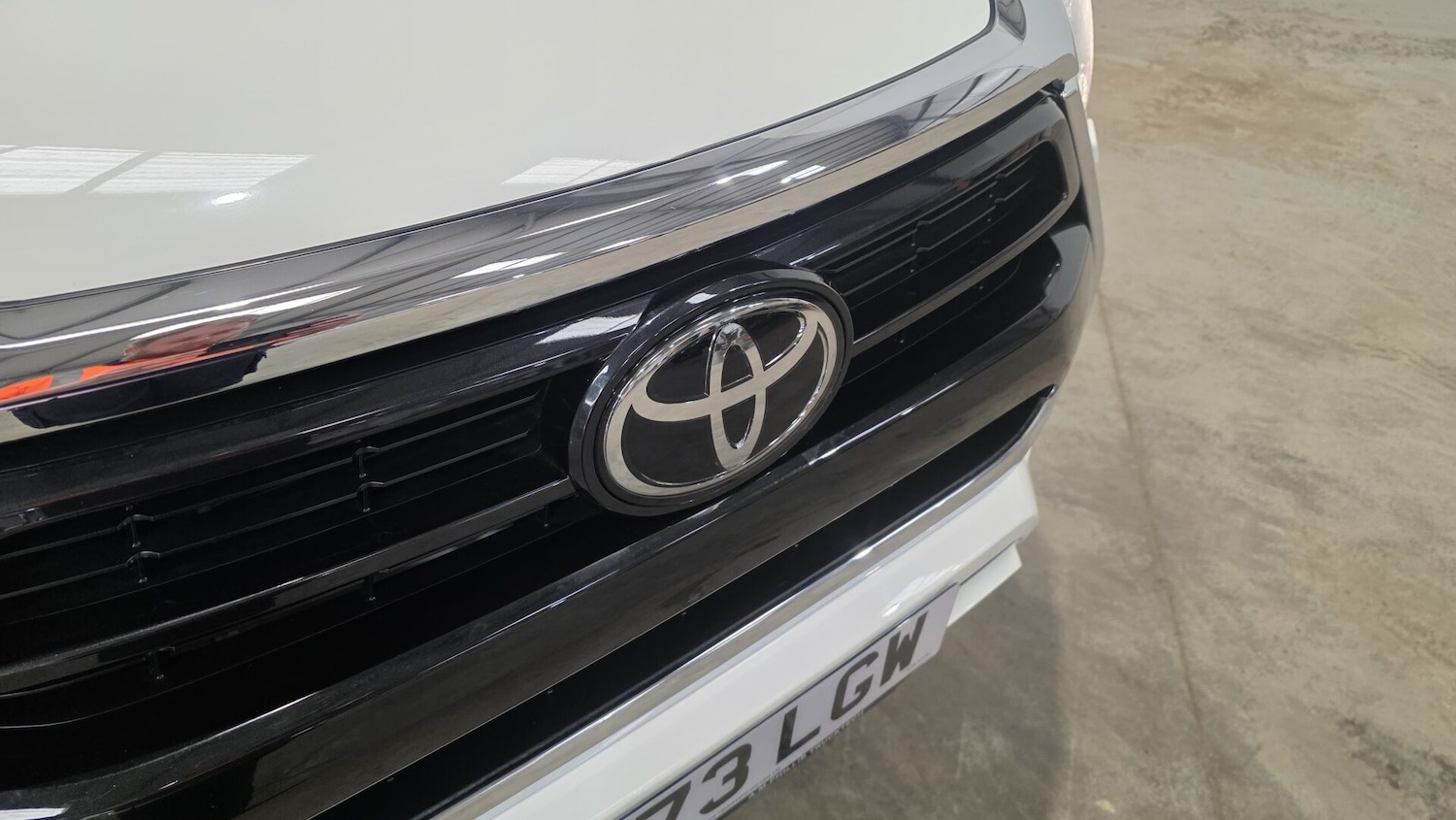 Used Toyota Hilux 2023 for sale - 77945552: Photo 15