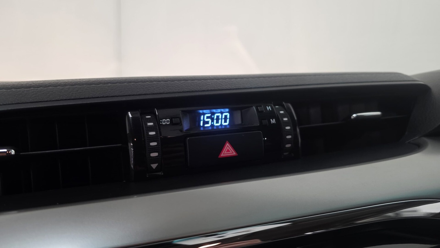 Used Toyota Hilux 2023 for sale - 77945552: Photo 25