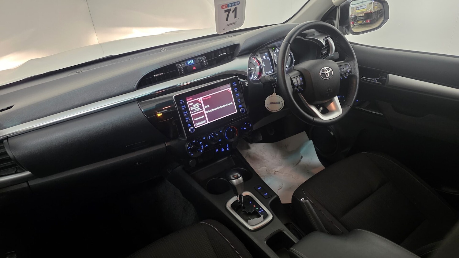 Used Toyota Hilux 2023 for sale - 77945552: Photo 9