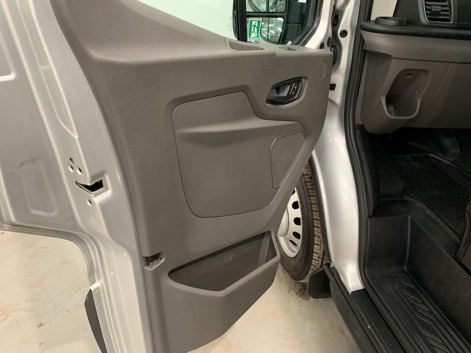 Used Ford Transit 2020 for sale - 77708700: Photo 18