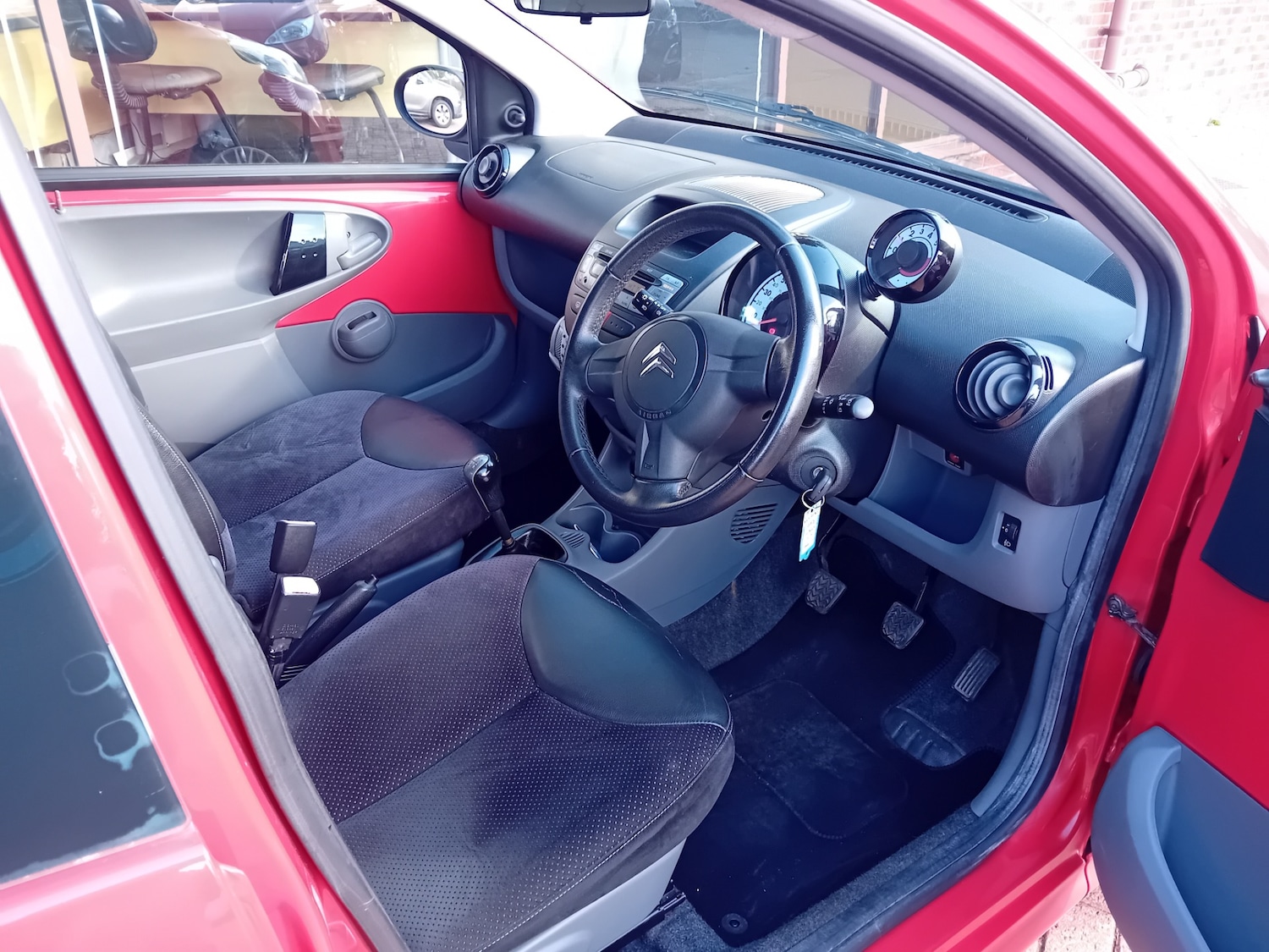 Used Citroen C1 2010 for sale - 76170544: Photo 3