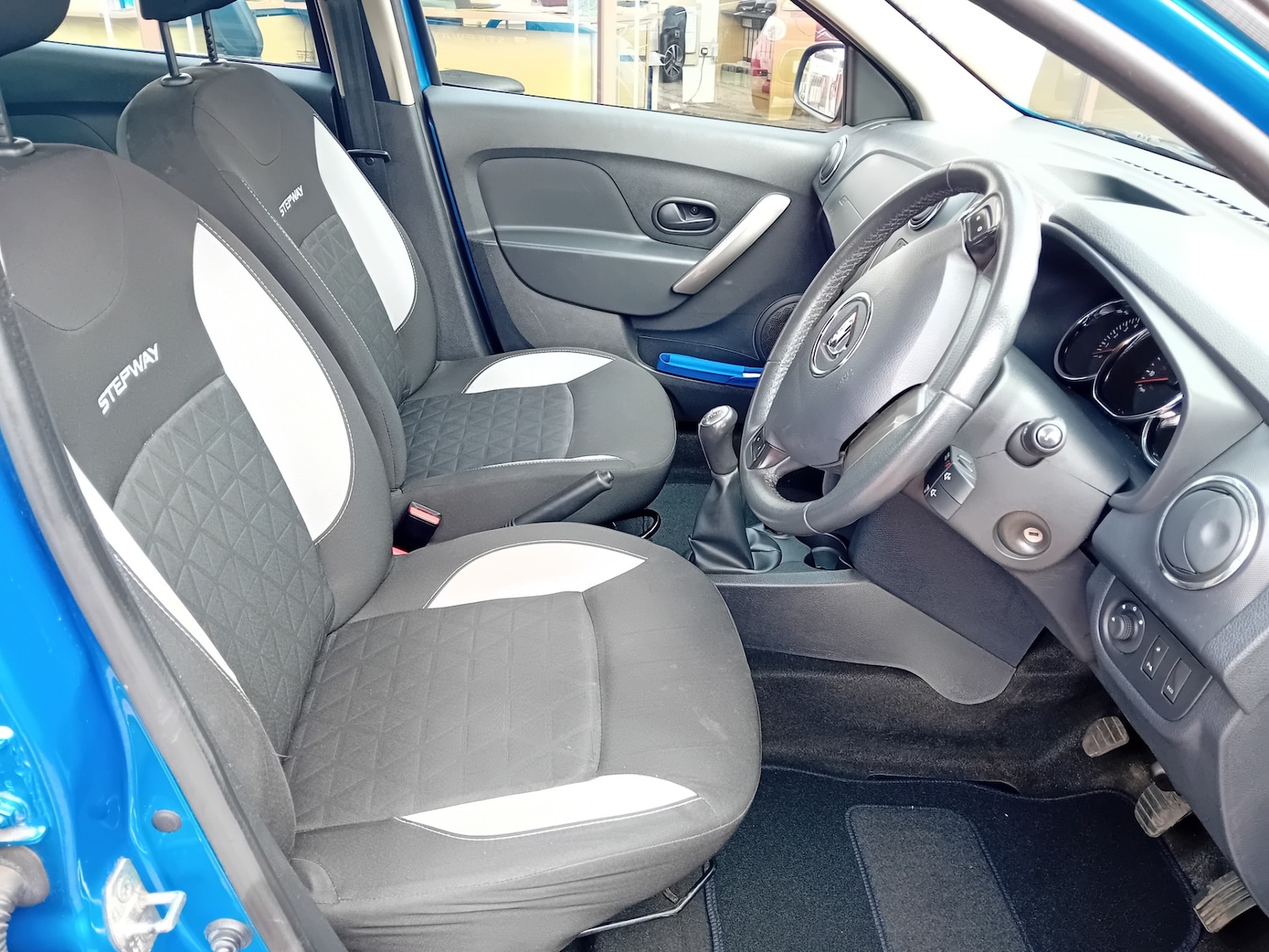 Used Dacia Sandero Stepway 2013 for sale - 76931517: Photo 5