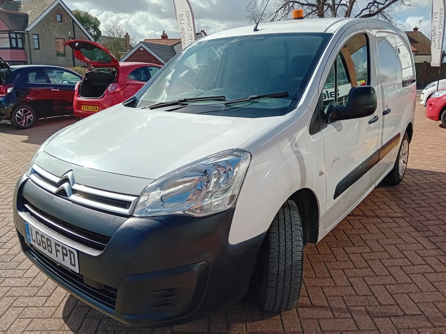 Used Citroen Berlingo 2018 for sale - 77973989: Photo 2