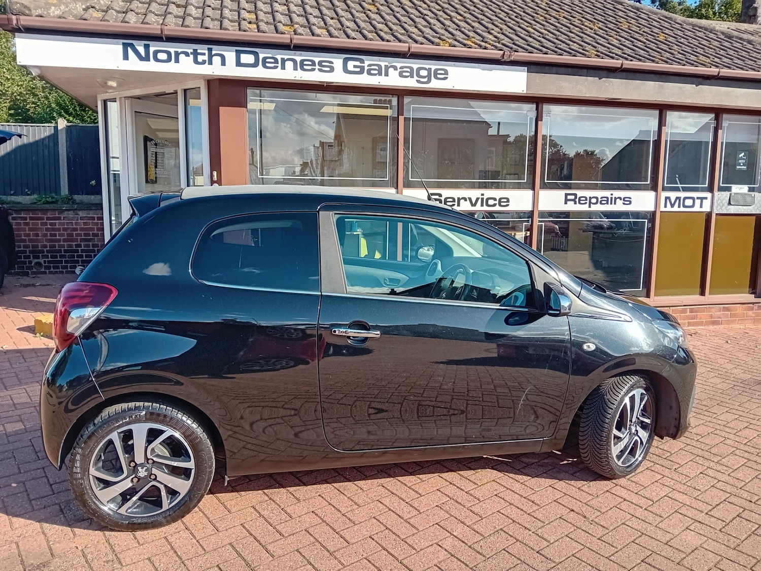 Used Peugeot 108 2014 for sale - 76170494: Photo 1