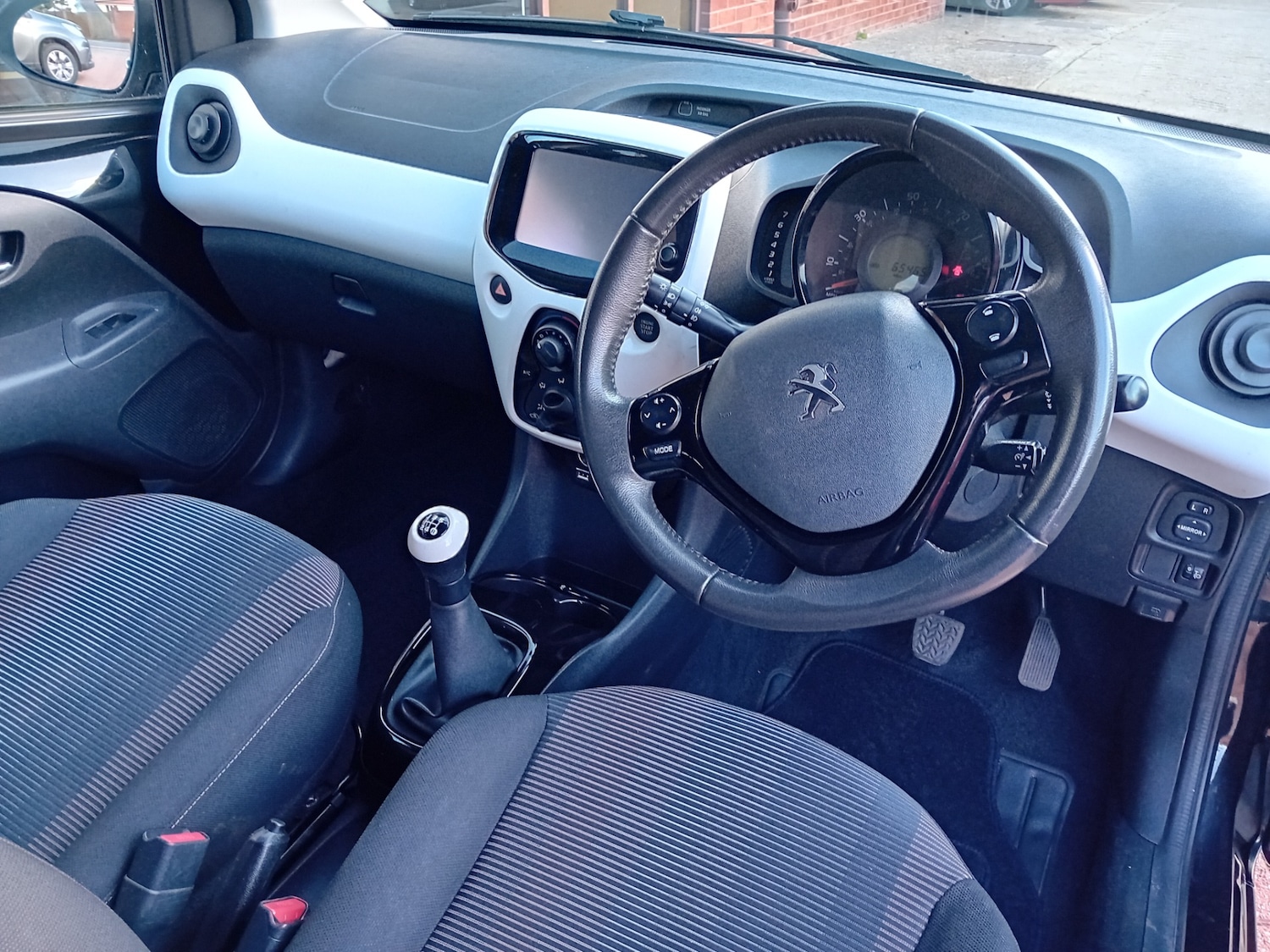 Used Peugeot 108 2014 for sale - 76170494: Photo 5