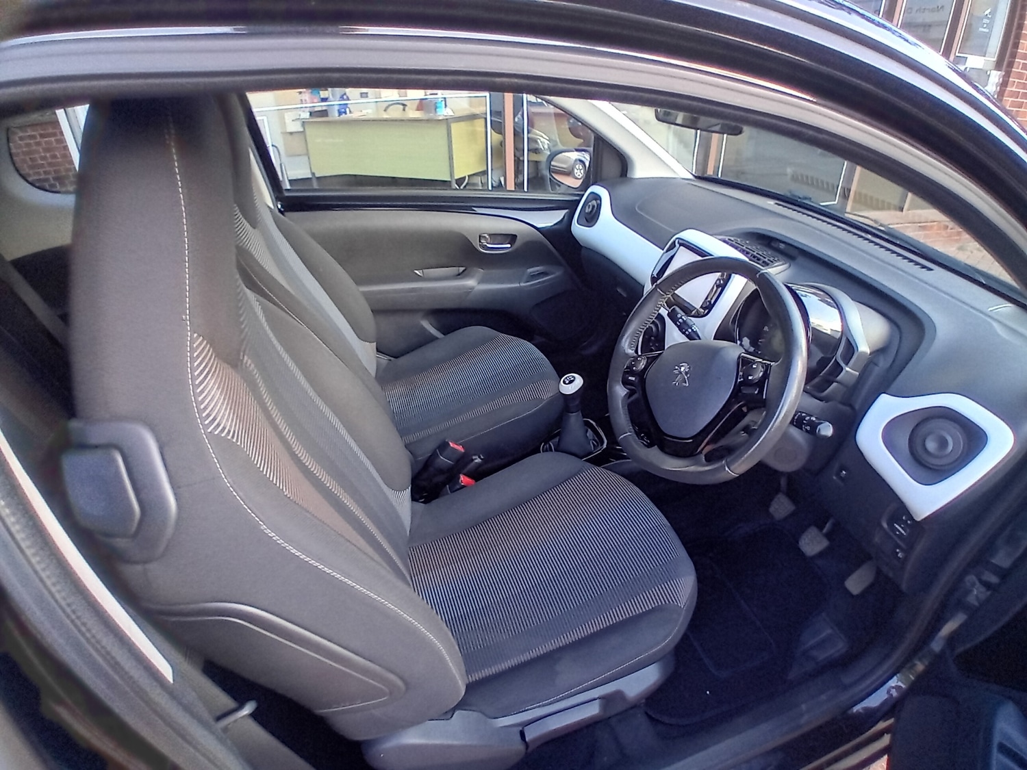 Used Peugeot 108 2014 for sale - 76170494: Photo 7