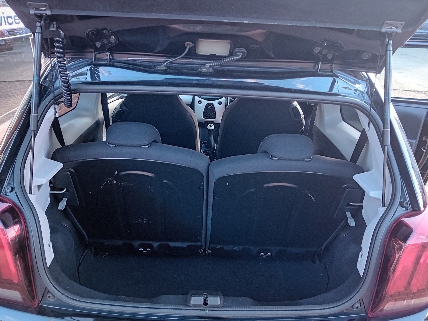 Used Peugeot 108 2014 for sale - 76170494: Photo 9