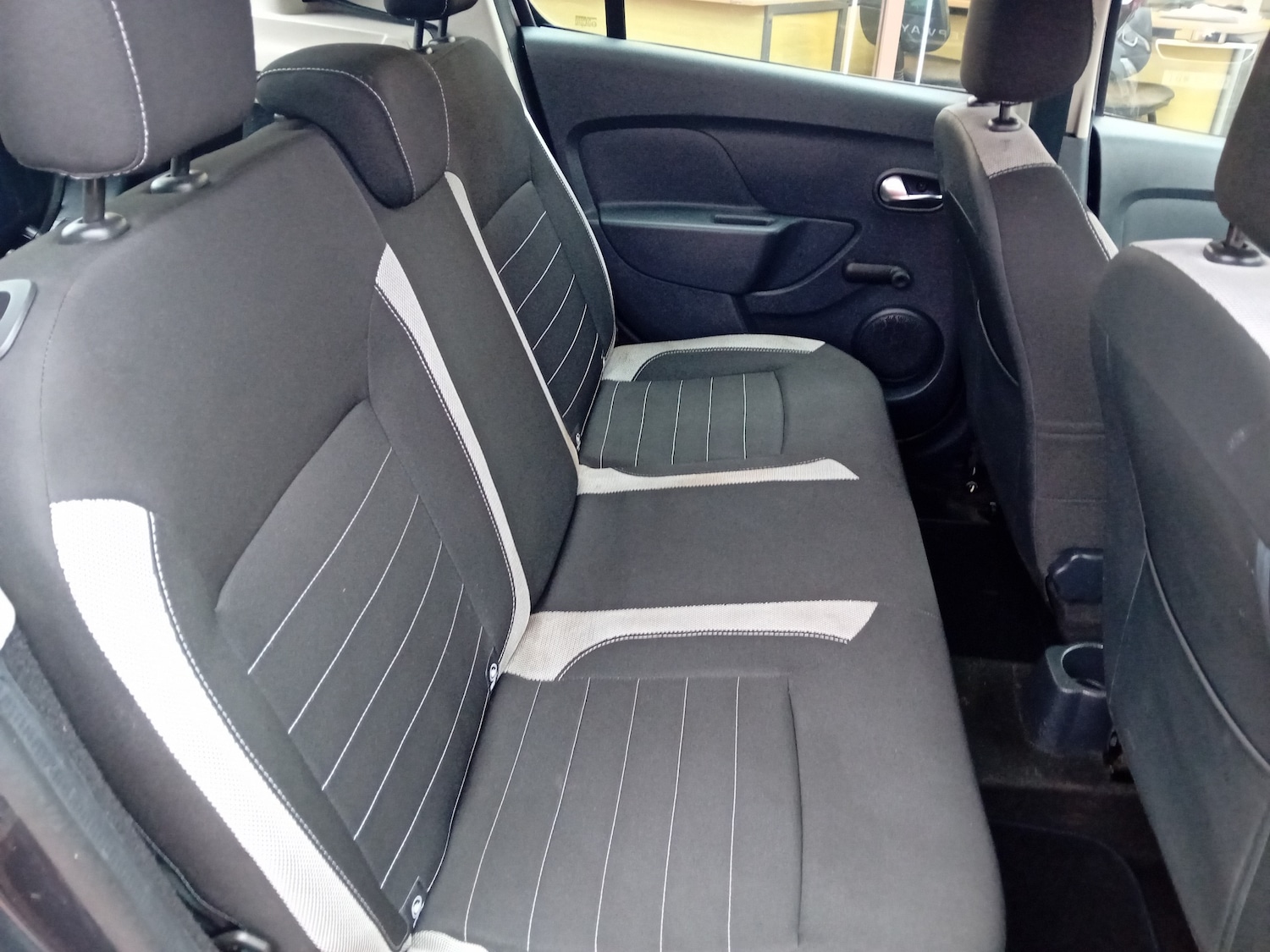 Used Dacia Sandero Stepway 2017 for sale - 76170785: Photo 6