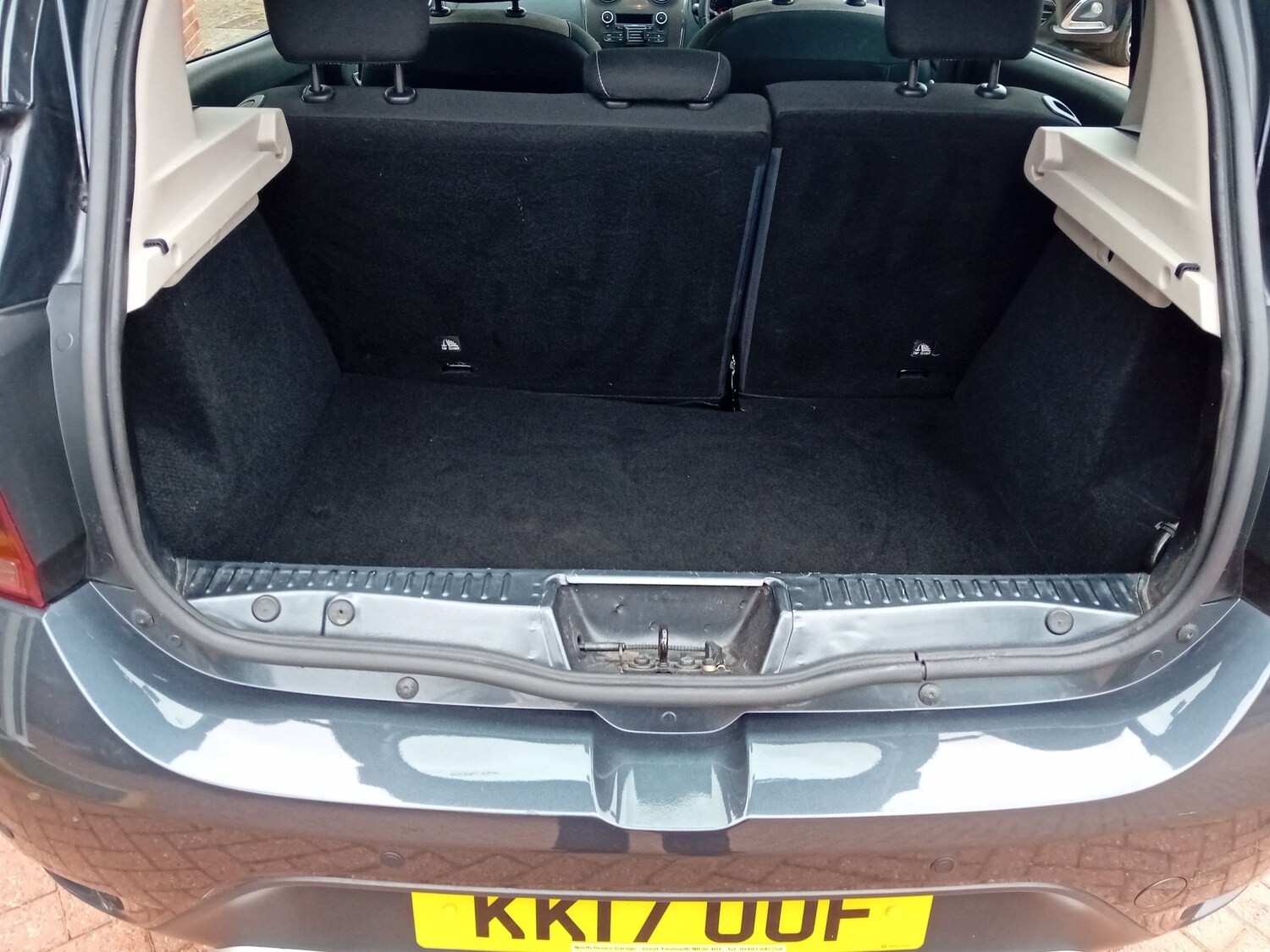 Used Dacia Sandero Stepway 2017 for sale - 76170785: Photo 7