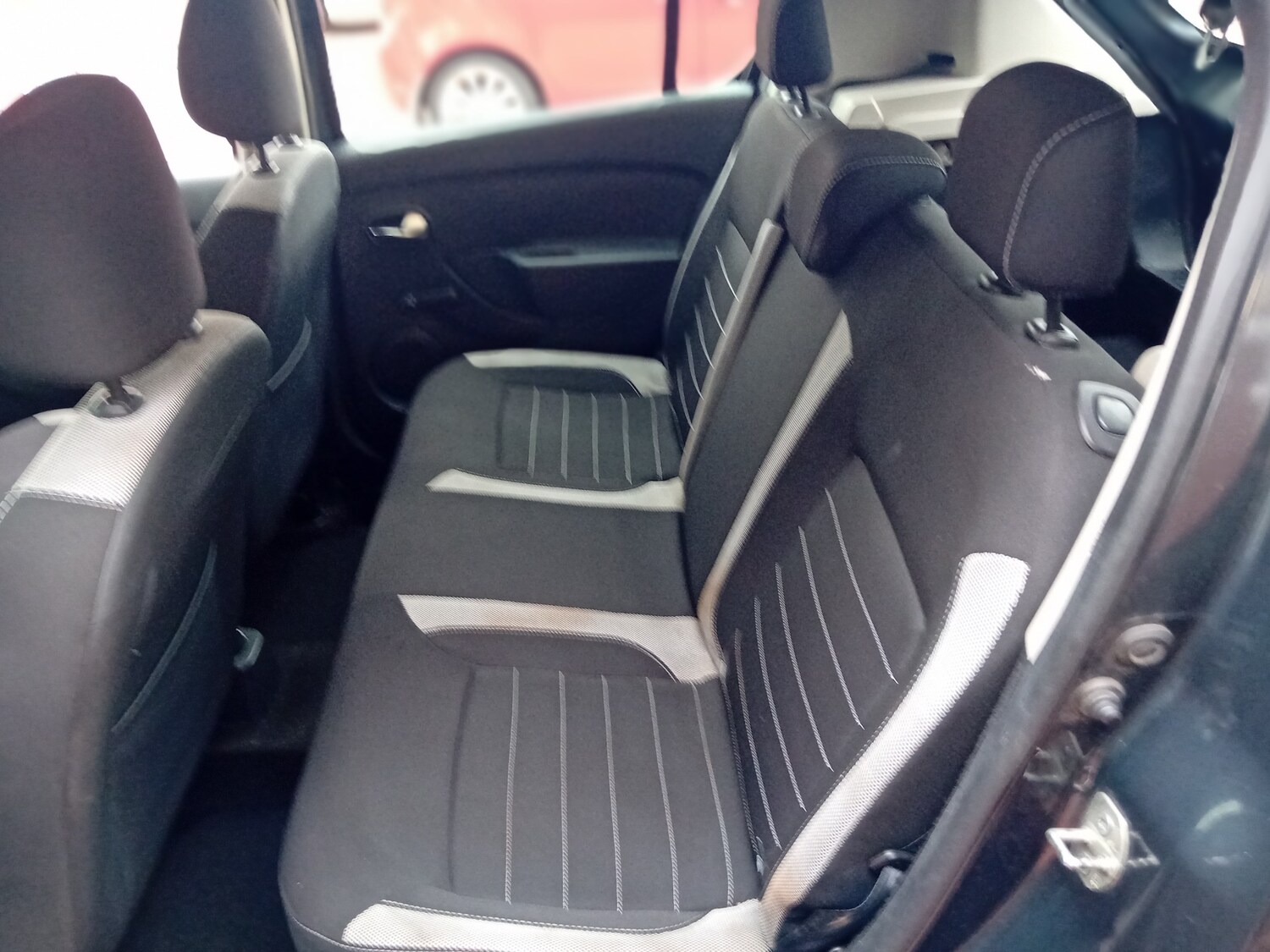 Used Dacia Sandero Stepway 2017 for sale - 76170785: Photo 8