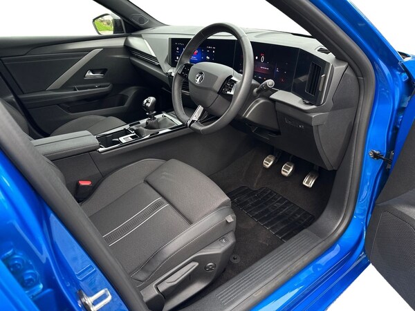 Used Vauxhall Astra 2023 for sale - 76033848: Photo 3