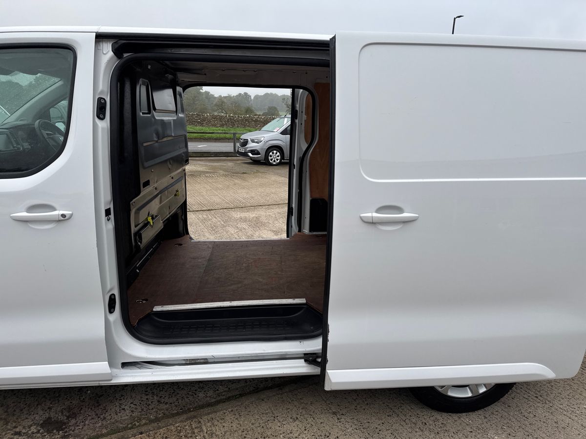 Used Vauxhall Vivaro 2023 for sale - 76208951: Photo 29