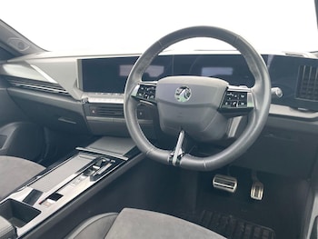 Used Vauxhall Astra 2023 for sale - 76428289: Photo