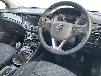 Used Vauxhall Astra 2018 for sale - 77005145: Photo