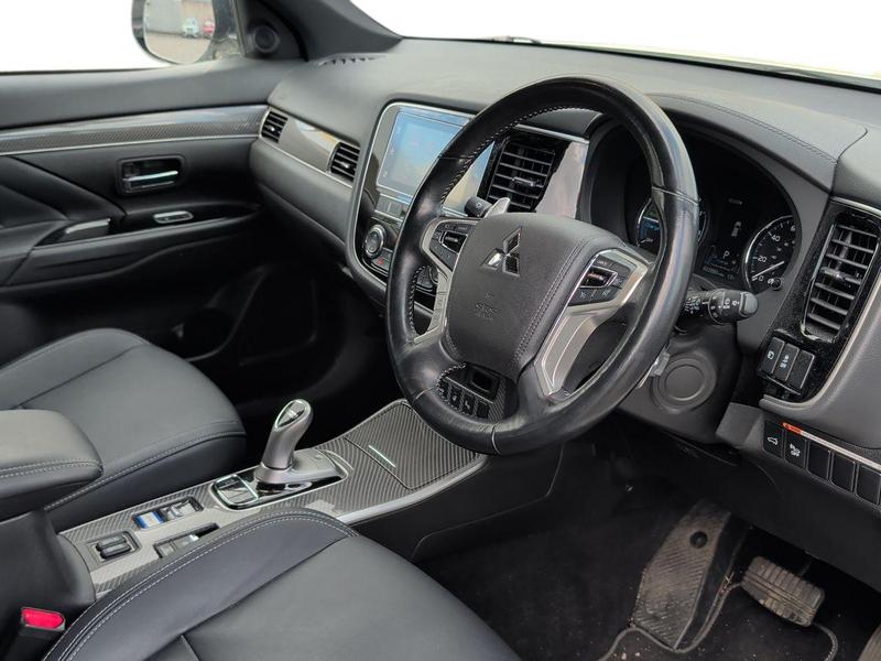 Used Mitsubishi Outlander 2019 for sale - 77901104: Photo 3