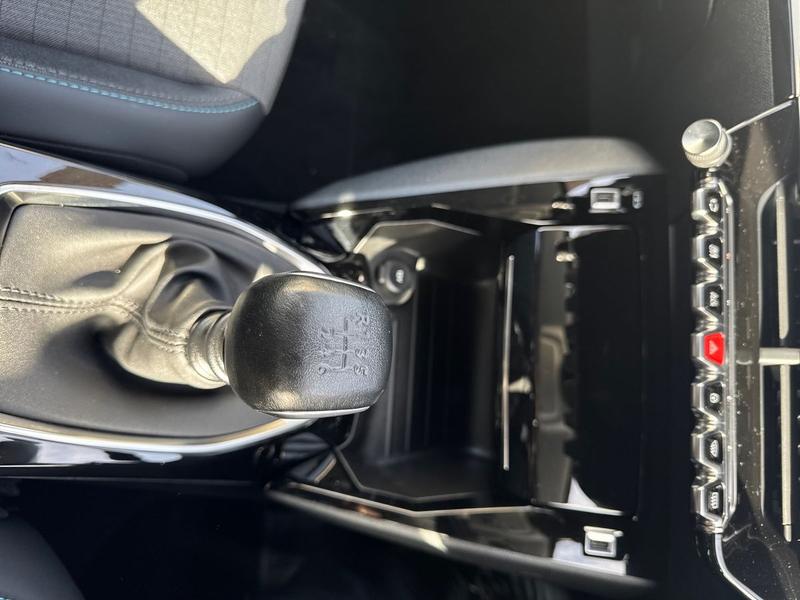 Used Peugeot 208 2023 for sale - 77910523: Photo 15