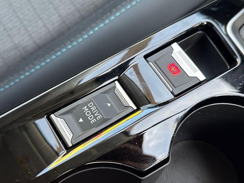 Used Peugeot 208 2023 for sale - 77910523: Photo 31