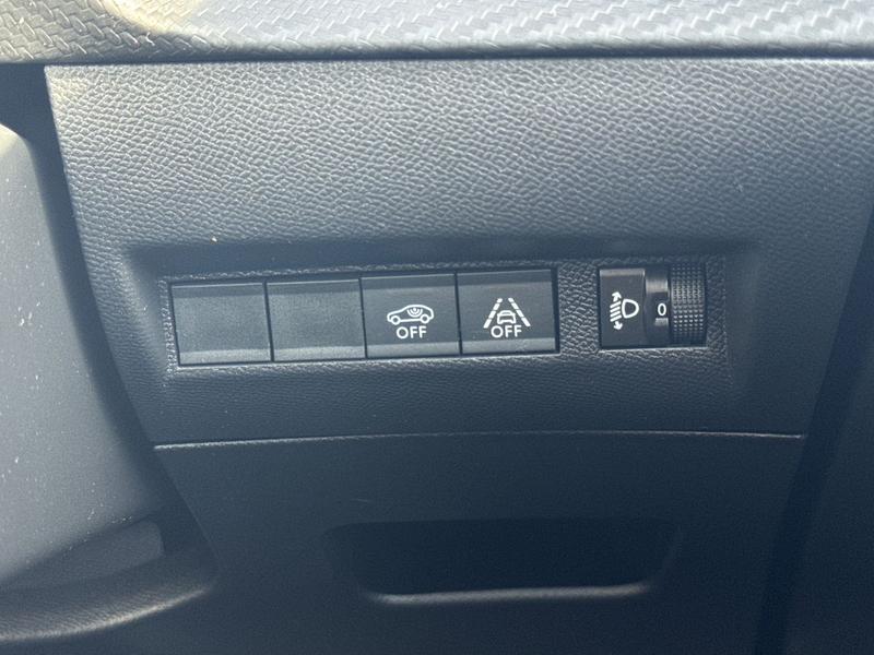 Used Peugeot 208 2023 for sale - 77910523: Photo 32