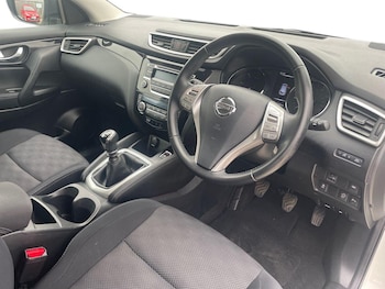 Used Nissan Qashqai 2016 for sale - 76244500: Photo
