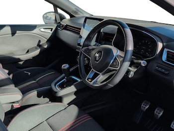 Used Renault Clio 2021 for sale - 77981340: Photo