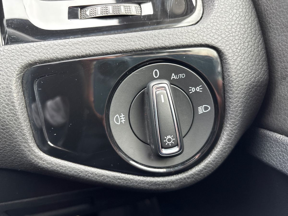 Used Volkswagen Golf 2018 for sale - 76602841: Photo 31