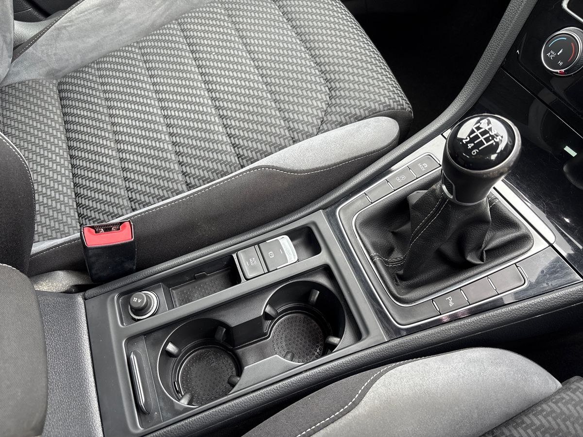 Used Volkswagen Golf 2018 for sale - 76602841: Photo 32